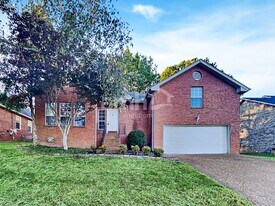 196 Breakwater Dr in Hendersonville, TN - Building Photo