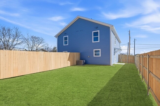 1214 S 12th St in Temple, TX - Building Photo - Building Photo