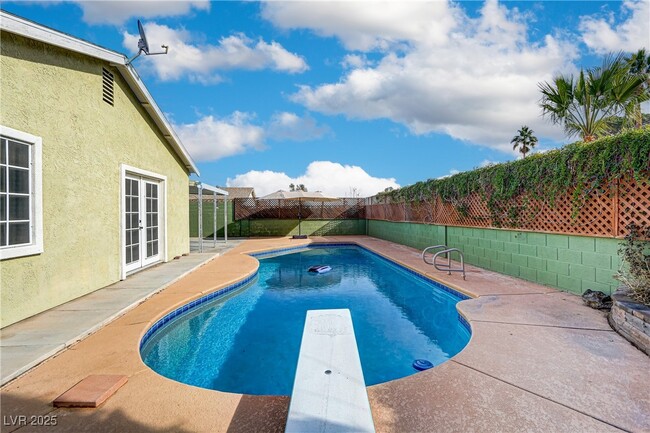 property at 7301 Pleasant View Ave