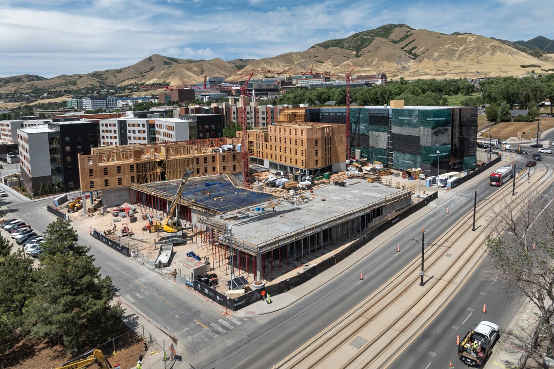 1901 E Southcampus Dr in Salt Lake City, UT - Building Photo