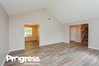 6474 Rebecca Way in Lithonia, GA - Building Photo - Building Photo