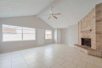 19946 Stoney Haven Dr in Cypress, TX - Building Photo - Building Photo