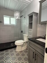 5121 SW 43rd Terrace in Dania Beach, FL - Building Photo - Building Photo