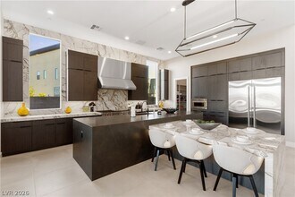 5394 Succulent Rose Dr in Las Vegas, NV - Building Photo - Building Photo