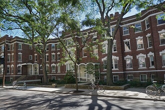 2 Arlington St, Unit 2-04 in Cambridge, MA - Foto de edificio - Building Photo