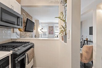 98 Bright St in Jersey City, NJ - Building Photo - Building Photo