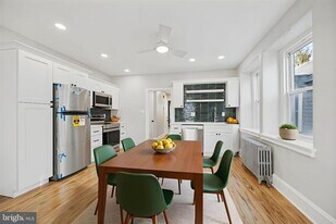 4922 Hazel Ave in Philadelphia, PA - Building Photo