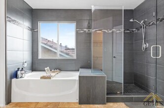 11515 Presidential Rd in Bakersfield, CA - Building Photo - Building Photo