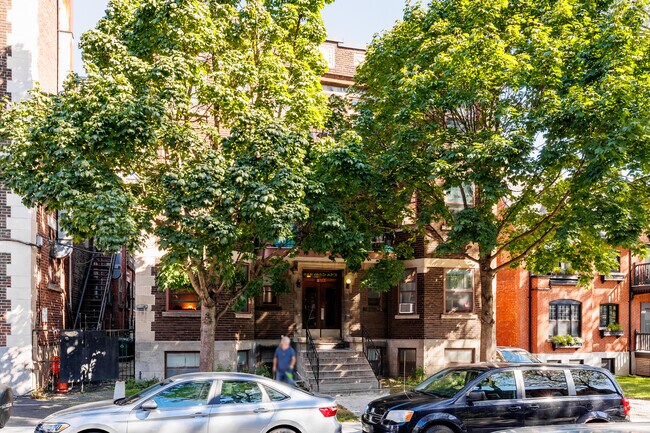 2303 Harvard Av in Montréal, QC - Building Photo - Building Photo