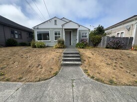1822 D St in Eureka, CA - Building Photo