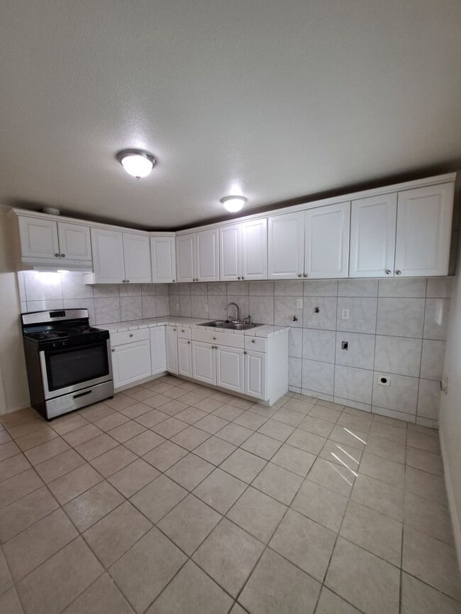 property at 2221 S Poppy Ave