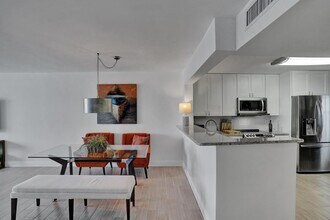 3581 S Ocean Blvd in South Palm Beach, FL - Building Photo - Building Photo