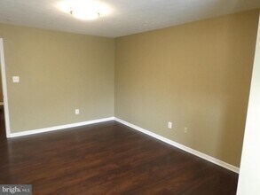 8911 Town Center Cir in Upper Marlboro, MD - Building Photo - Building Photo