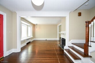 8 Inwood Pl in Maplewood, NJ - Building Photo - Building Photo