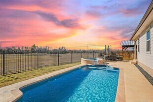 507 Bluffview Dr. in Bastrop, TX - Building Photo