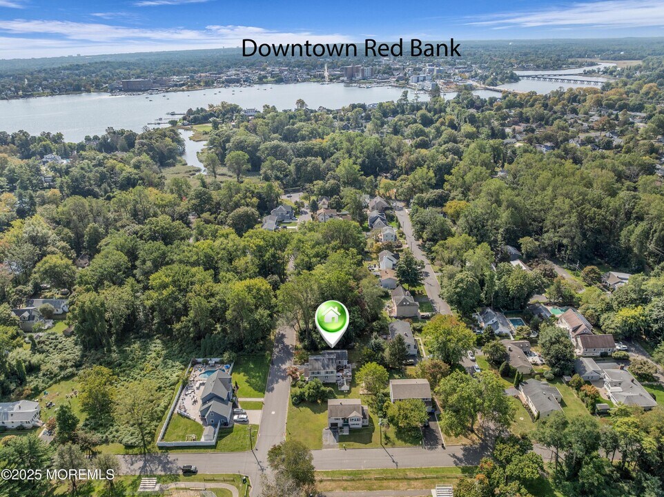 39 Market St in Red Bank, NJ - Building Photo