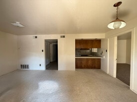 2603 W Alameda St in Roswell, NM - Building Photo