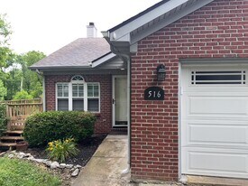 516 Dabney Dr in Lexington, KY - Building Photo