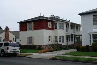 1116 Laguna Ave in Burlingame, CA - Building Photo - Building Photo