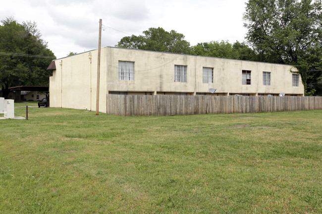 Cornerstone Apartments in Tulsa, OK - Building Photo - Building Photo