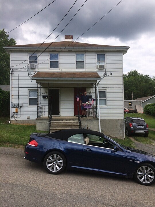 833 West Virginia Ave in Morgantown, WV - Building Photo