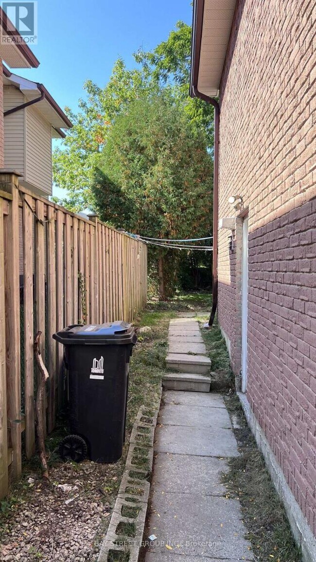 283 Port Royal Trail in Toronto, ON - Building Photo - Building Photo