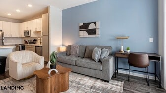 5340 Periwinkle Hl Ave, Unit 2407 in Charlotte, NC - Building Photo