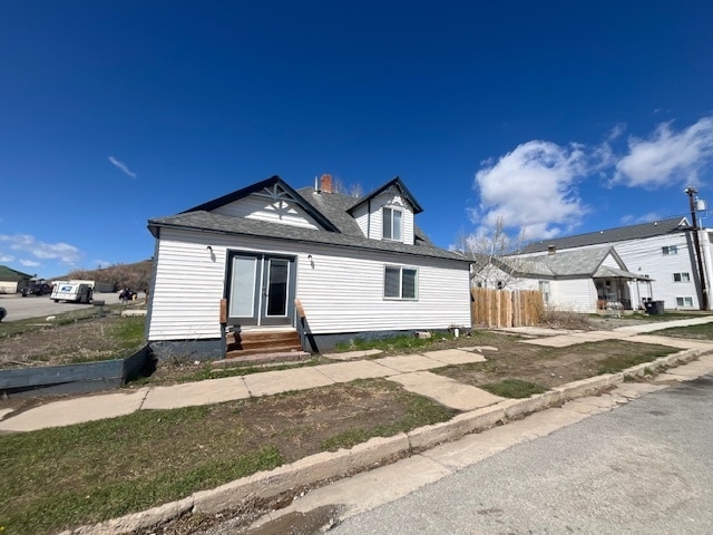 property at 803 W Cedar St