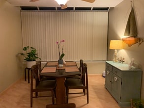 16419 Spruce Way, Unit G1 in Lynnwood, WA - Building Photo - Building Photo