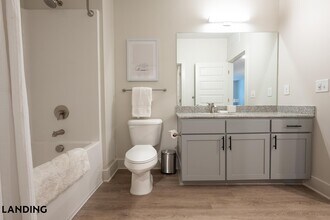 404 W 26th St, Unit 6206 in Charlotte, NC - Foto de edificio - Building Photo