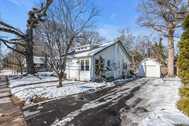 1739 Asbury Ave in Asbury Park, NJ - Foto de edificio - Building Photo