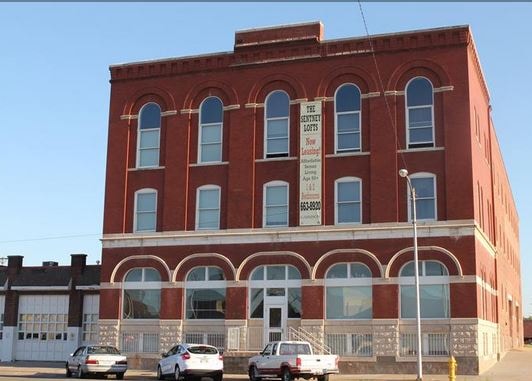 Sentney Lofts in Hutchinson, KS - Building Photo