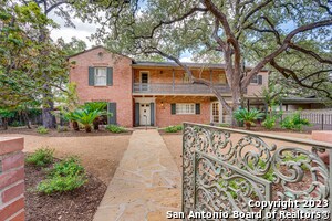 248 E Summit Ave in San Antonio, TX - Building Photo