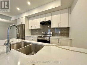 422 Lillian Freiman Private in Ottawa, ON - Building Photo - Building Photo