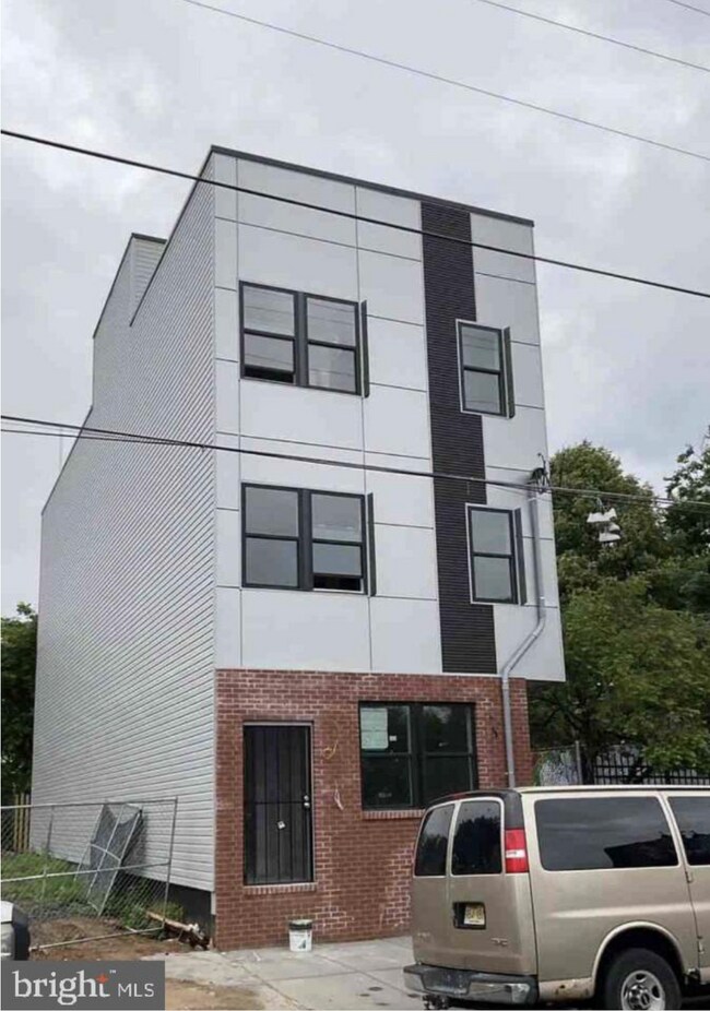 property at 2322 N 5th St