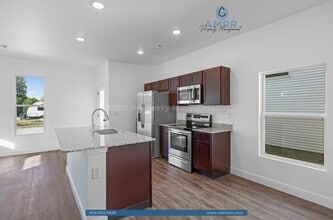 1091 Indiana Ave in Bentonville, AR - Building Photo - Building Photo