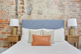 1016 Canal St in New Orleans, LA - Building Photo