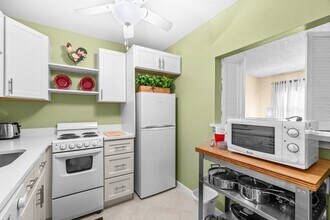 68 Suffolk B in Boca Raton, FL - Building Photo - Building Photo