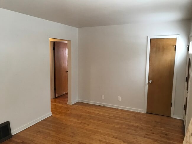 5243 N 49th St in Milwaukee, WI - Building Photo - Building Photo