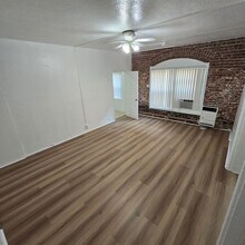 Alexandria Gramercy, LLC in Hollywood, CA - Building Photo - Interior Photo