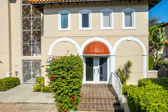 Shadowmoss in Naples, FL - Foto de edificio - Building Photo