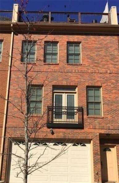 1290 Dahlgren Lane in Atlanta, GA - Building Photo