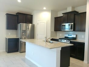 7701 Lariat Toss Dr in Corpus Christi, TX - Building Photo - Building Photo