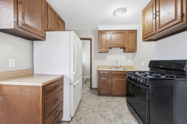 8048 Timken Ave in Warren, MI - Building Photo - Building Photo