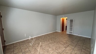 1614 102nd Ave in Oakland, CA - Building Photo - Building Photo