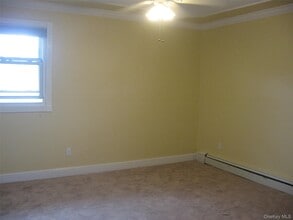658 W Penn St in Long Beach, NY - Building Photo - Building Photo