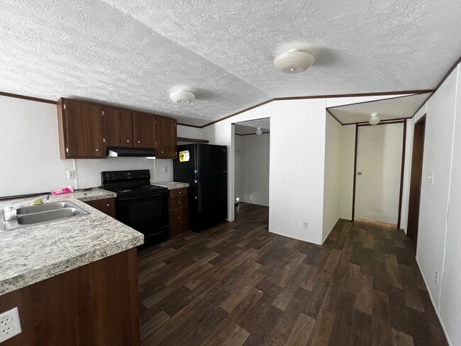 property at 1000 Maple Hls Pk