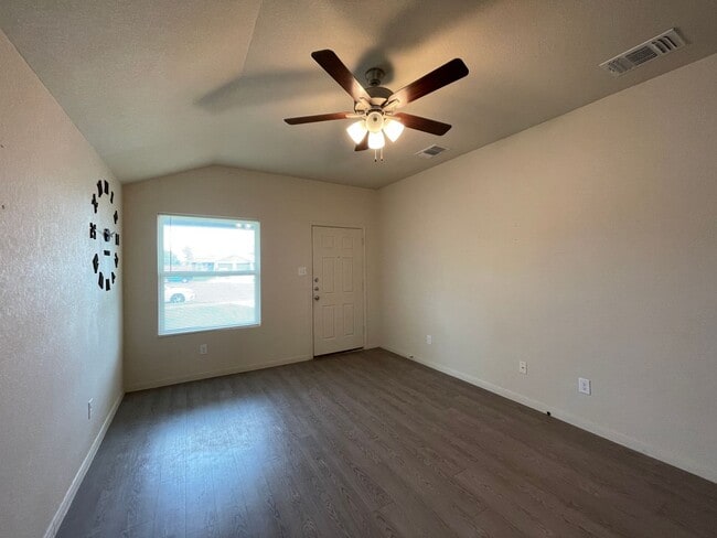 5804 Rustler Dr in Killeen, TX - Building Photo - Building Photo