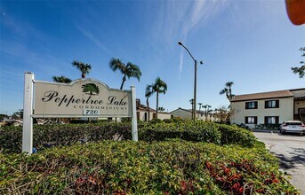 722 116th Ave N in St. Petersburg, FL - Building Photo - Building Photo