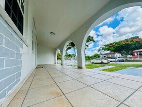115 W 37th St in Hialeah, FL - Building Photo - Building Photo